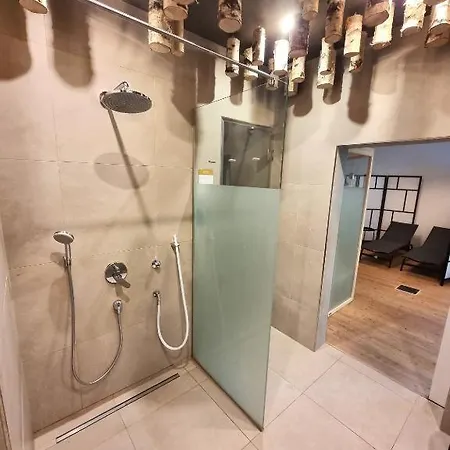 Daheim An Der Lage דירה Obegg